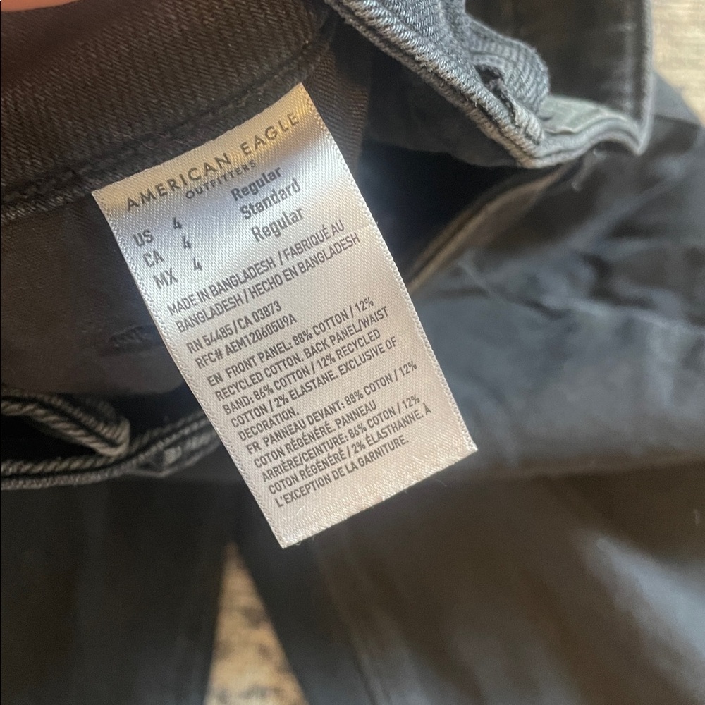 American Eagle Strigid Mom Jean - Picture 6 of 7